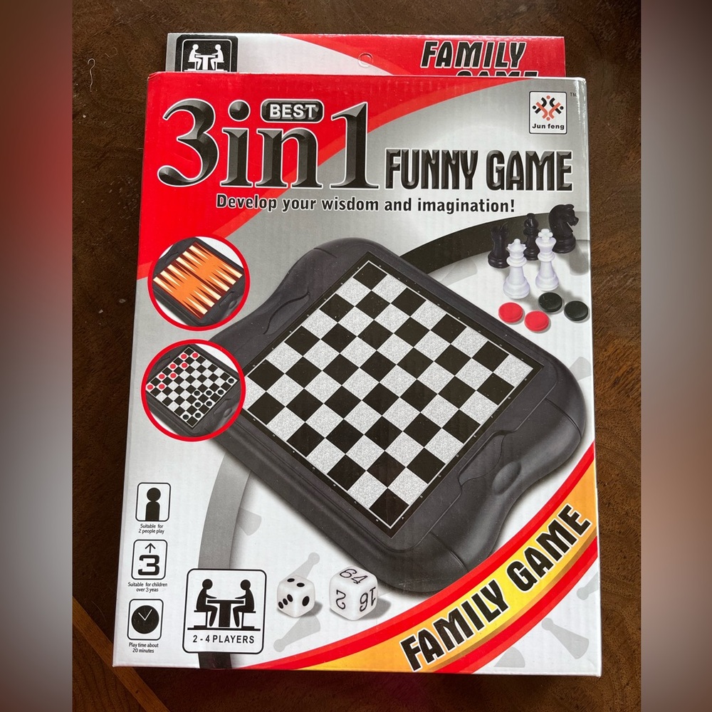 NWOT GAME BOARD AND PIECES
